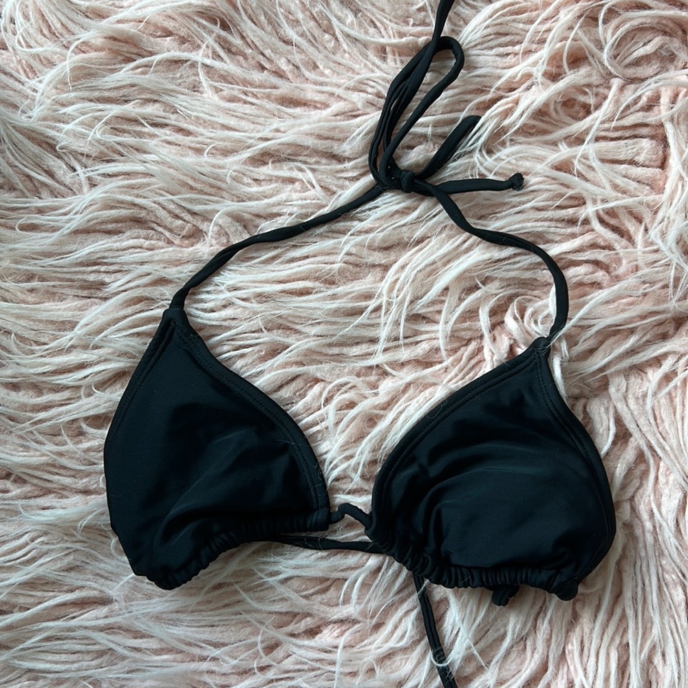 Black bikini top